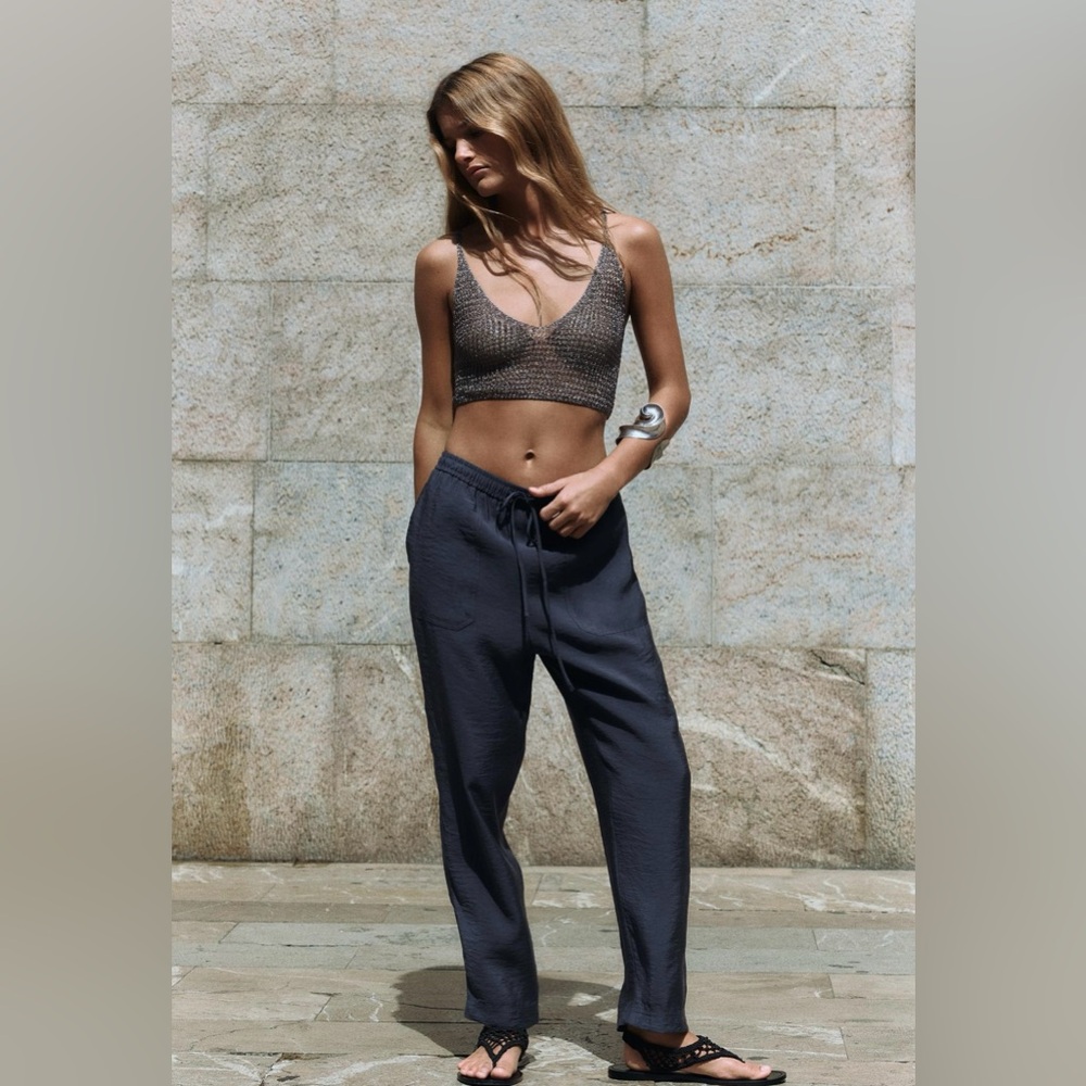 Zara flowy ankle pant size medium, new with tags.